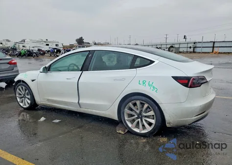 2018 Tesla Model 3 z USA, uszkodzony, nr VIN 5YJ3E1EB8JF117617